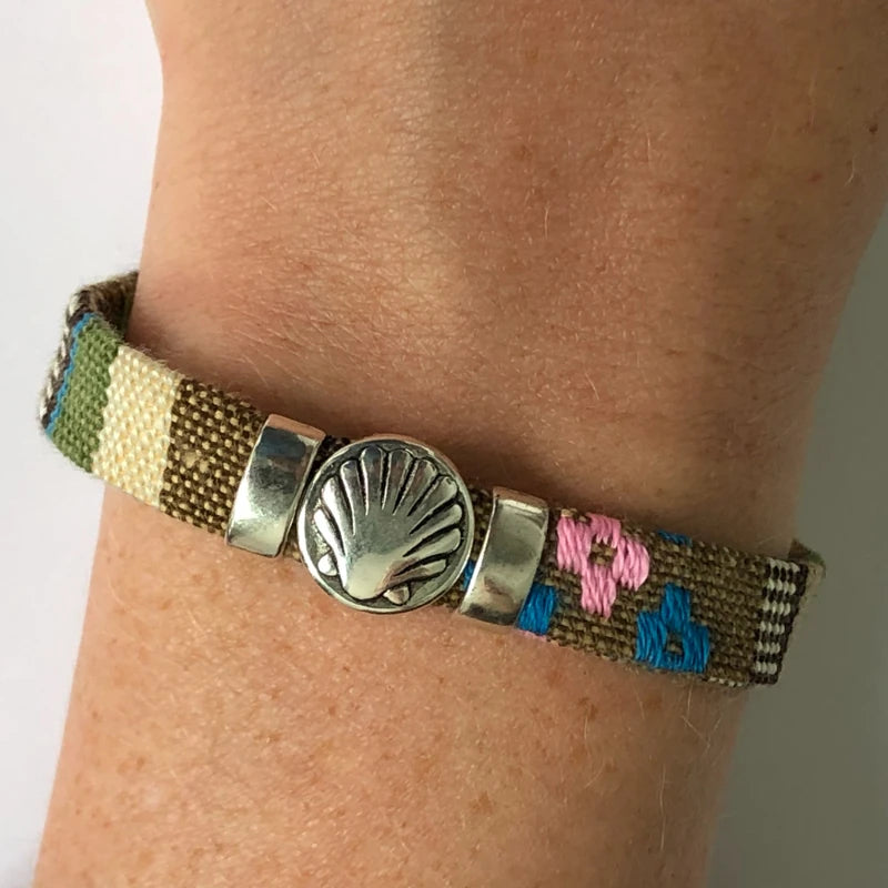 Fabric Bracelet with Metal Camino Shell