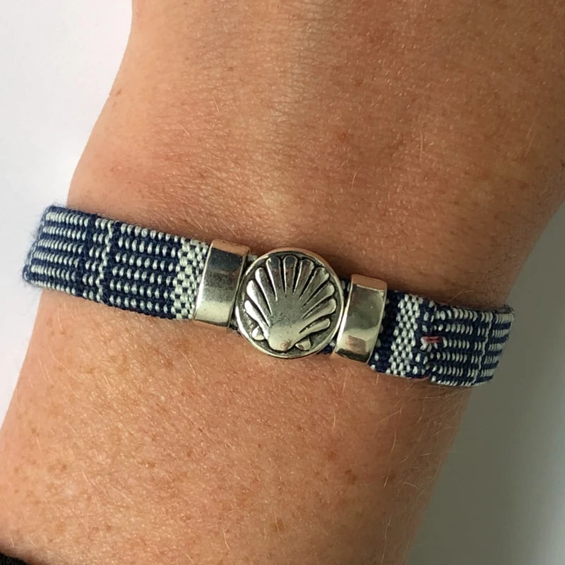 Fabric Bracelet with Metal Camino Shell